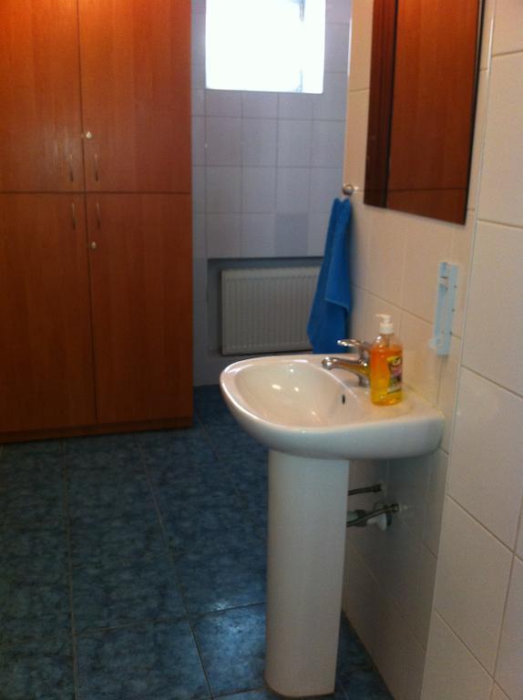 Molodizhniy Hostel Lviv Extérieur photo