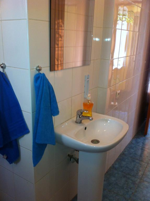 Molodizhniy Hostel Lviv Extérieur photo